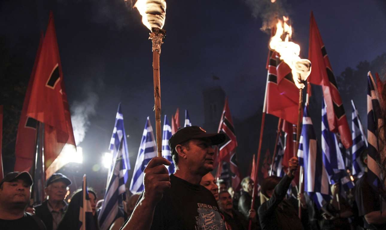 Να τεθούν εκτός νόμου. Αύριο κιόλας.