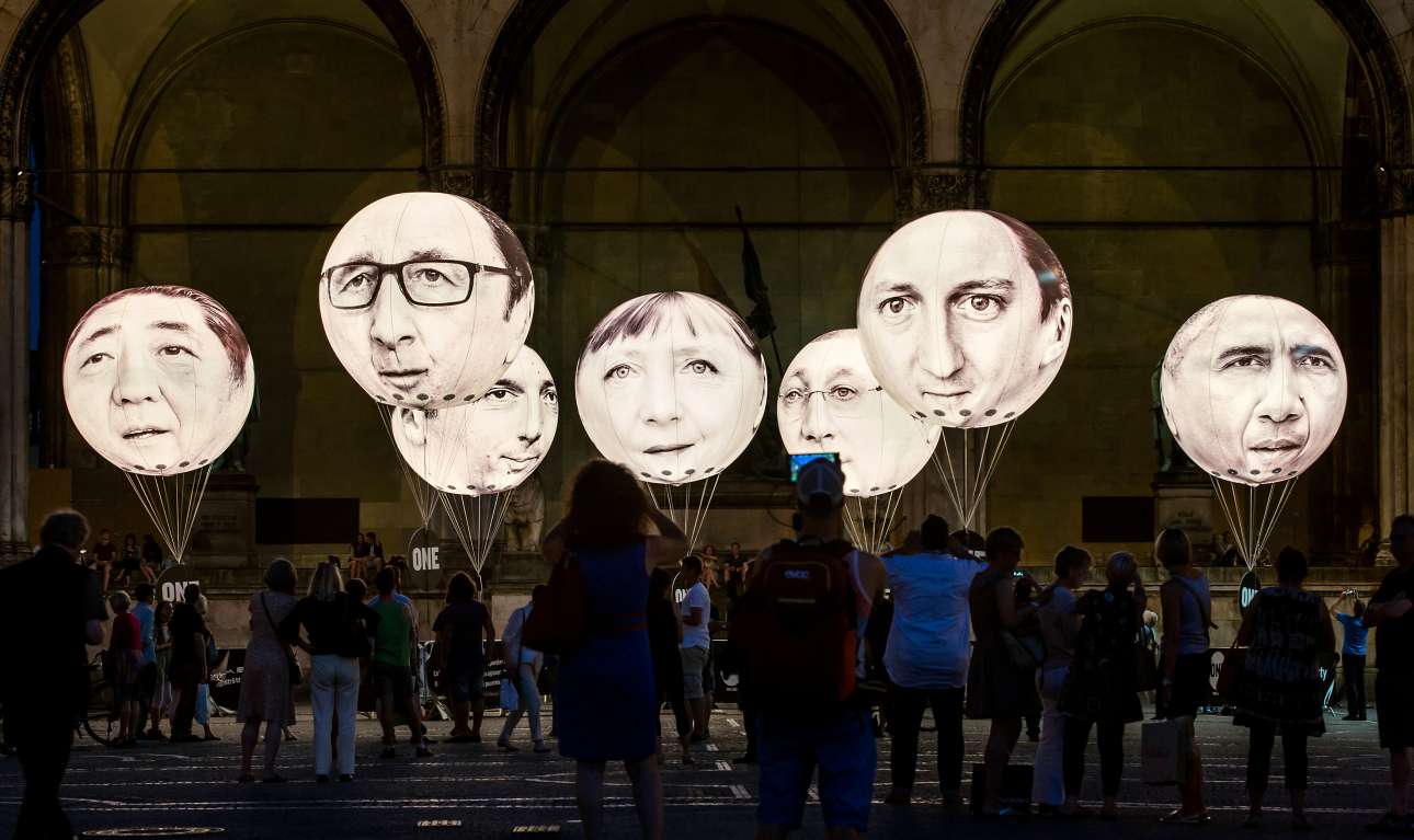 Συντρίψτε τους Ελληνες!