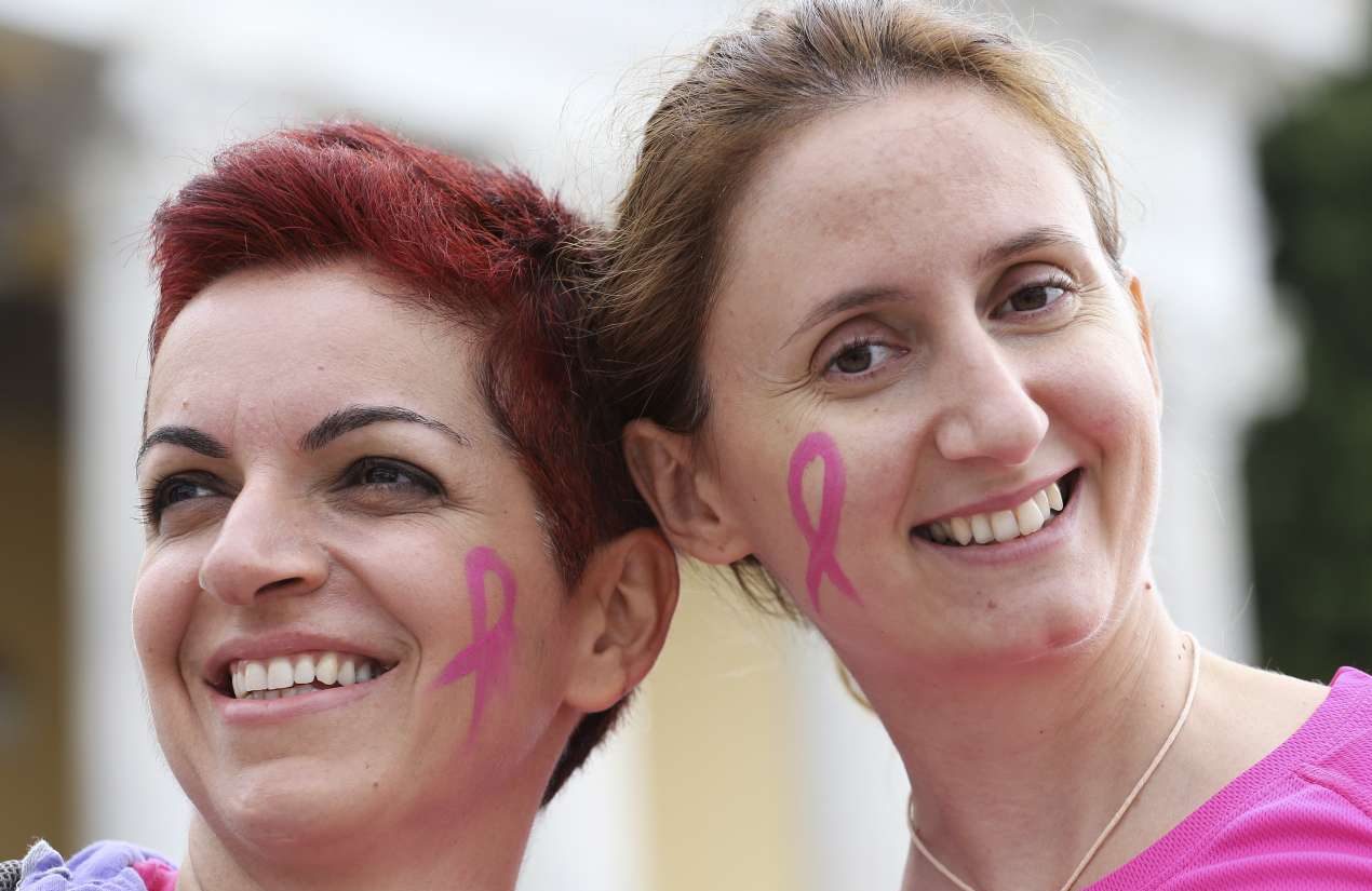 Βυζάκια σας φιλώ