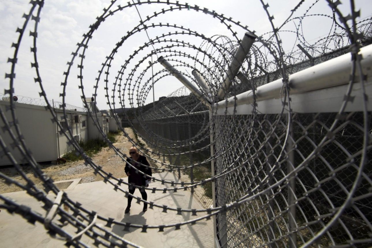 Ο φράκτης που γέμισε πτώματα το Αιγαίο