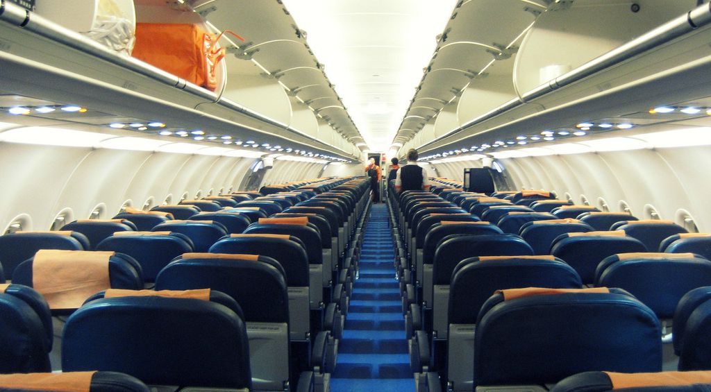 Πόσο «βρώμικο» είναι ένα ταξίδι με αεροπλάνο;