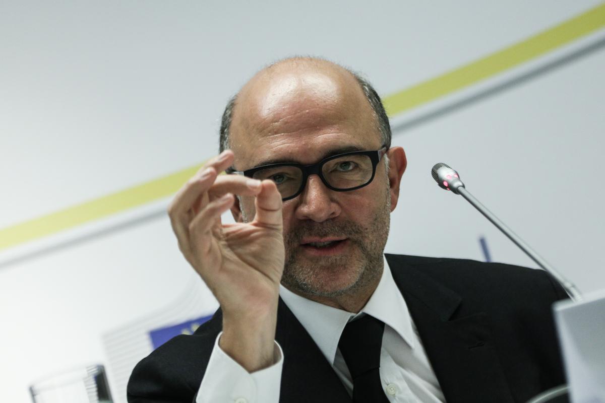 Καρότο και μαστίγιο: Τι κομίζει στην Αθήνα ο Μοσκοβισί