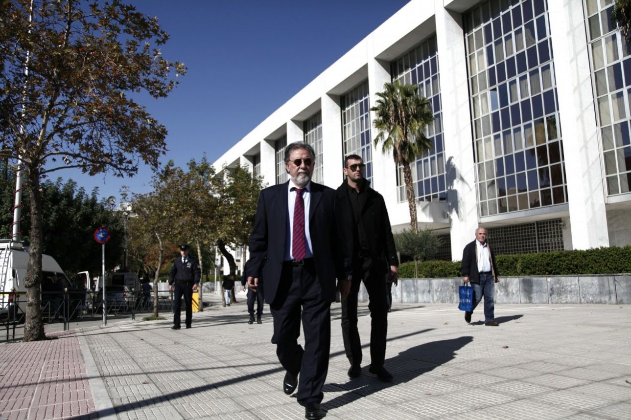 Πανούσης-γκέιτ: Ονόματα και πόλεμος ανακοινώσεων για την τρομοκρατία