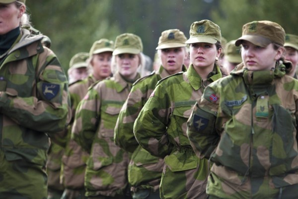 Η Νορβηγία έγινε η πρώτη χώρα της Ευρώπης που καθιέρωσε τη στρατιωτική θητεία στις γυναίκες