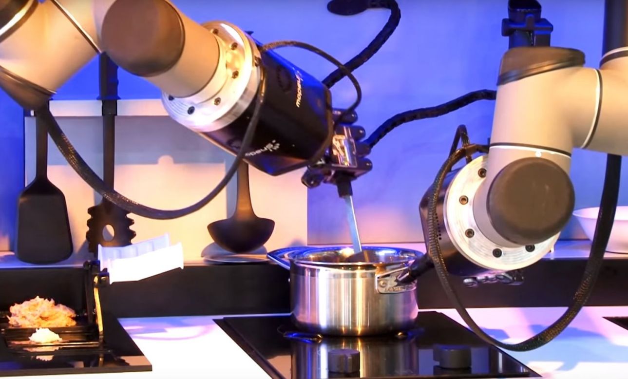 Ο ρομποτικός σεφ που μαγειρεύει, πλένει και καθαρίζει