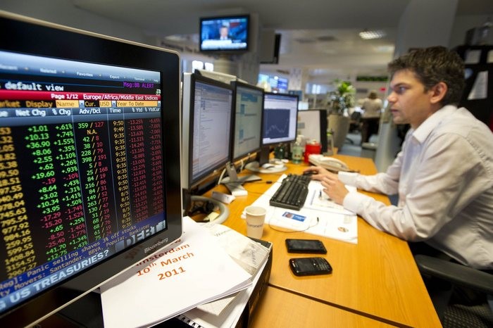 Το Μεγάλο Αφεντικό μάς παρακολουθεί