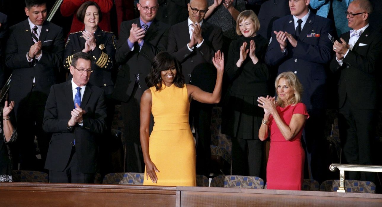 Η κενή θέση δίπλα στην Πρώτη Κυρία