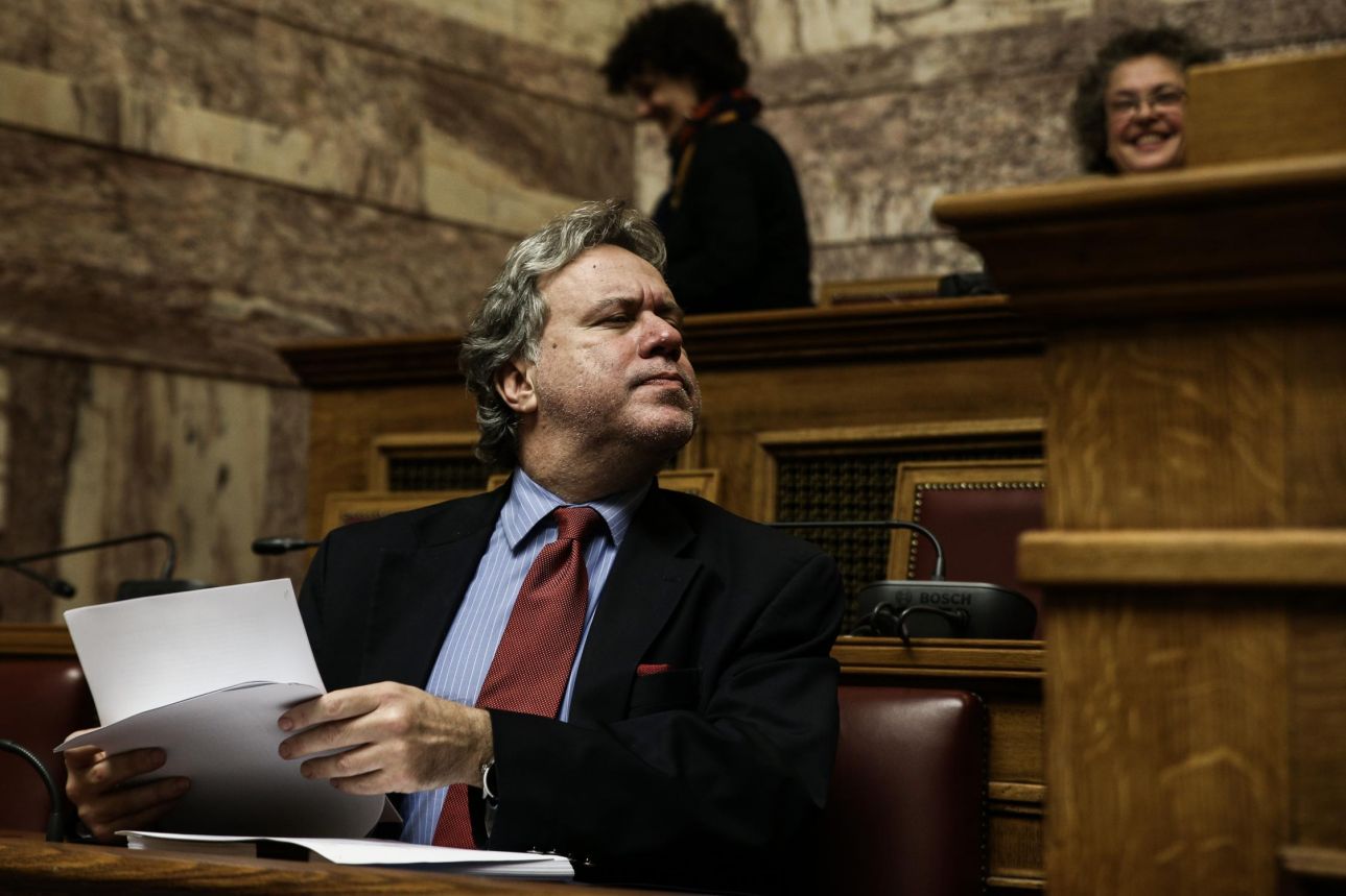 Πολυκλαδικό αντιασφαλιστικό μέτωπο