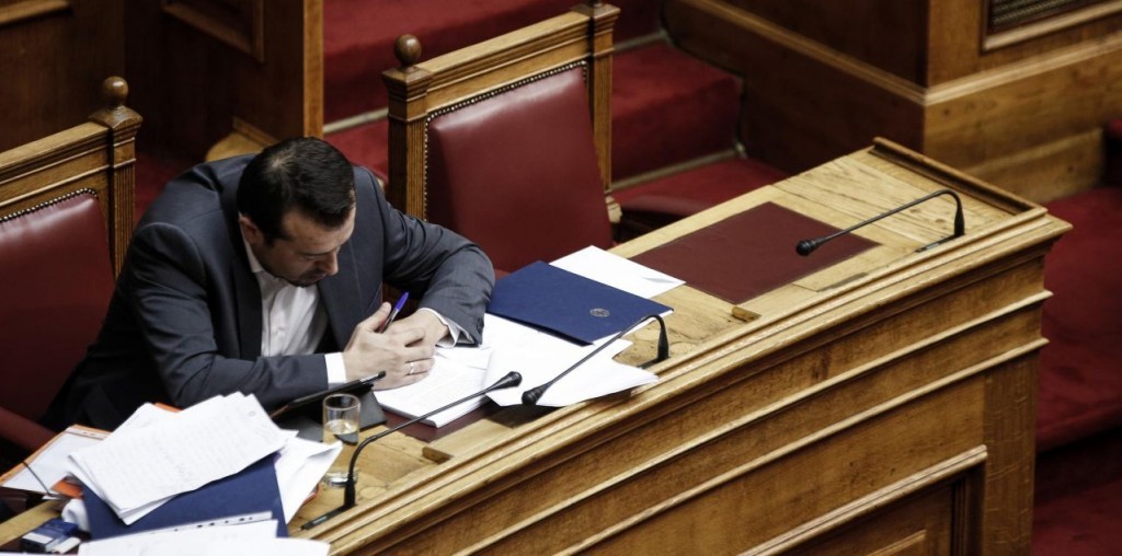 Ο υπουργός επικρατείας Νίκος Παππάς στη συνεδρίαση της Βουλής σχετικά με την αδειοδότηση παρόχων περιεχομένου επίγειας ψηφιακής τηλεόρασης, στις 22 Οκτωβρίου 2015 Konstantinos Tsakalidis / SOOC