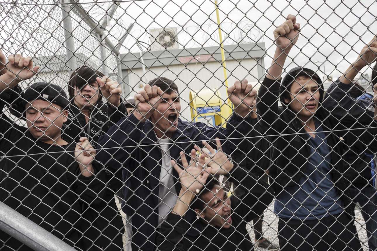 Θα φτιάξει ο ΣΥΡΙΖΑ νέες «Αμυγδαλέζες»;