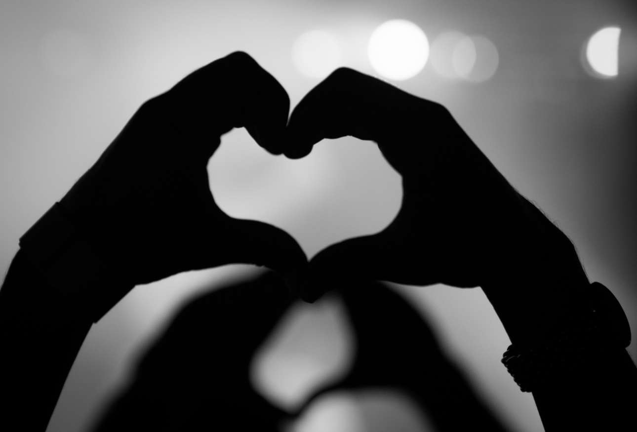 Αποκωδικοποιώντας τον έρωτα με την πρώτη ματιά