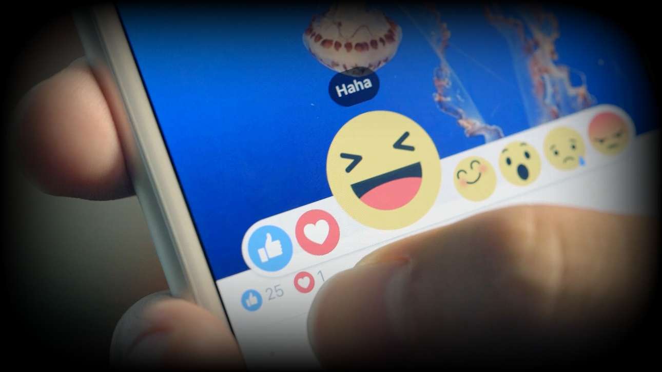 Οι… υπεραντιδράσεις του facebook