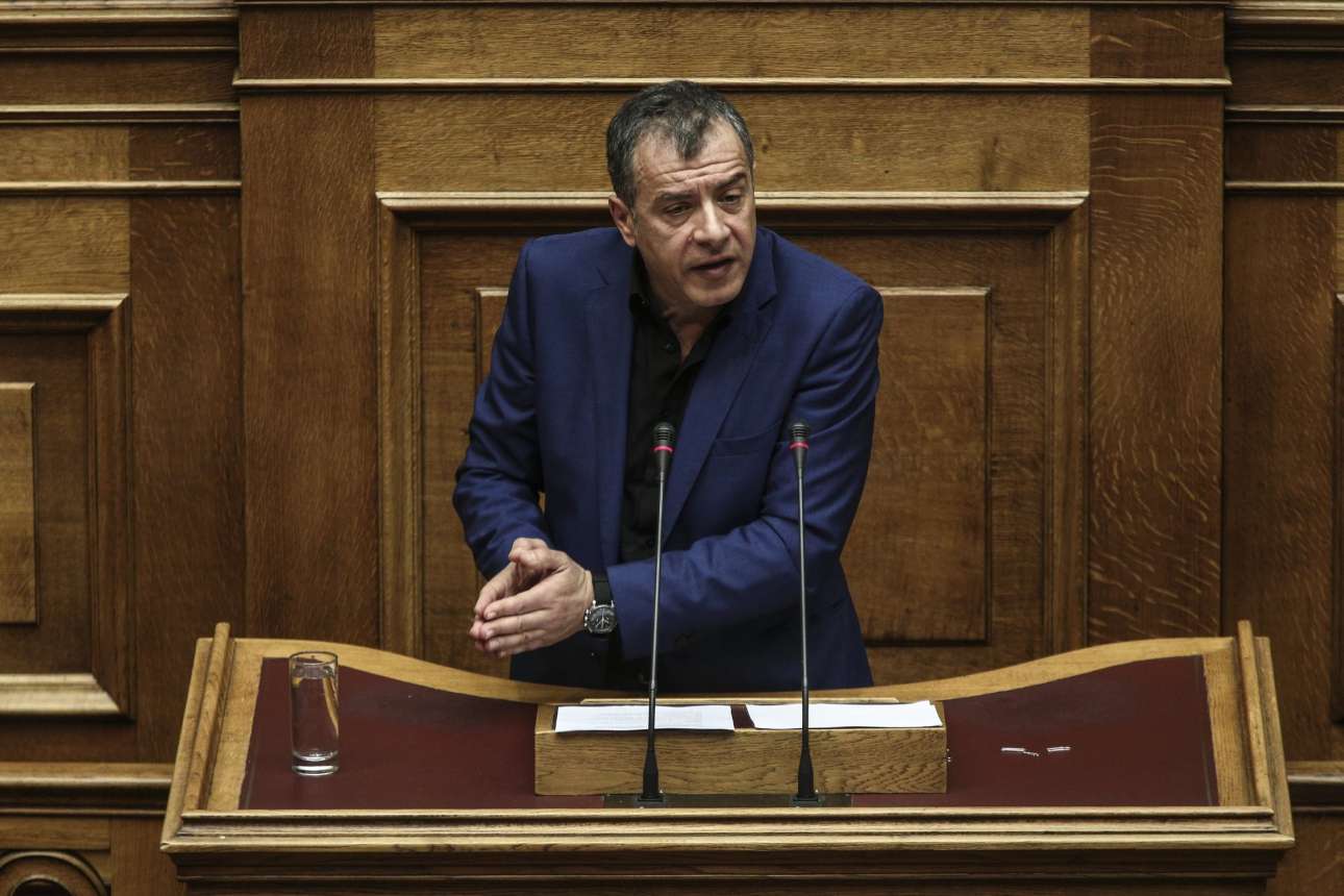 Ο Θεοδωράκης και το φάντασμα της Δευτέρας