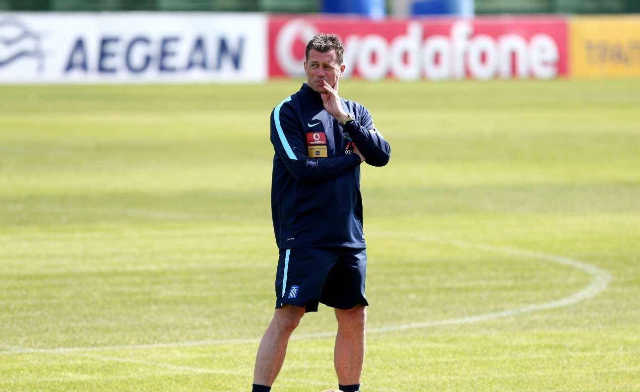 Αυτός (ο Σκίμπε), αυτή (η νέα Εθνική) και τα μυστήρια