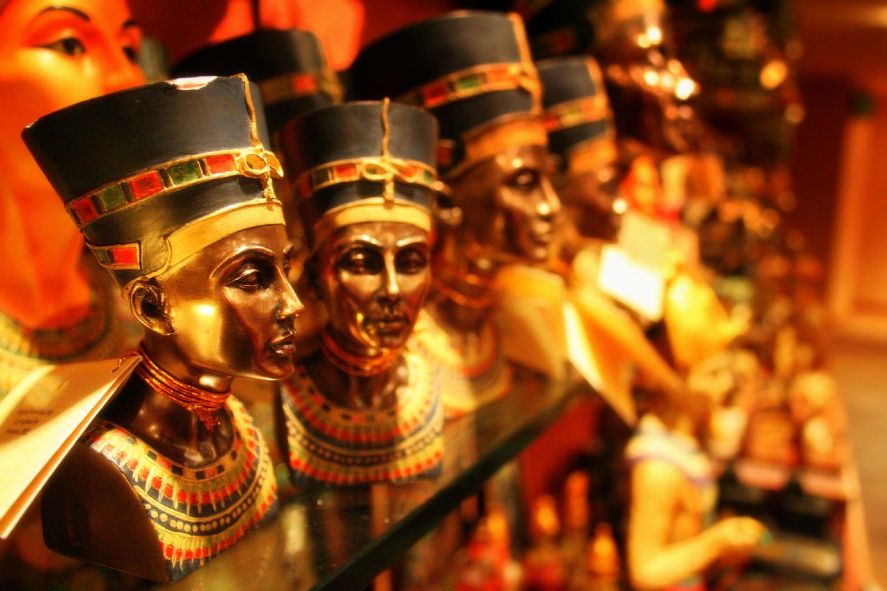 Eίναι η Νεφερτίτη θαμμένη στον τάφο του Τουταγχαμών;