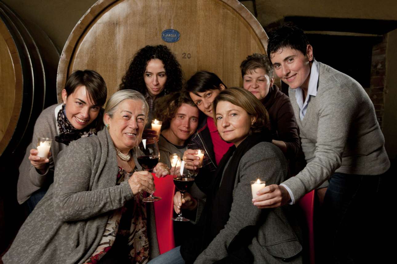 Ενας αμπελώνας που προσλαμβάνει μόνο γυναίκες