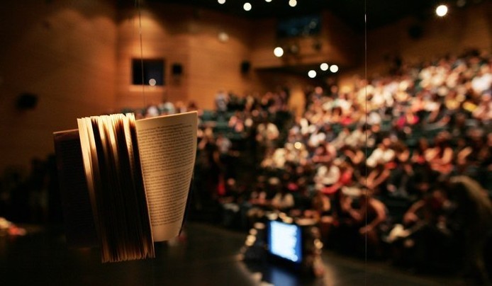 Public/ Oι αναγνώστες εκλέγουν την «κυβέρνηση» των βιβλίων