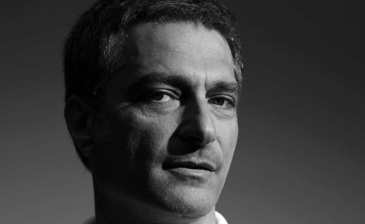 Συνέντευξη/ Αναζητώντας μια ρωγμή για να εκτιναχθεί η κραυγή