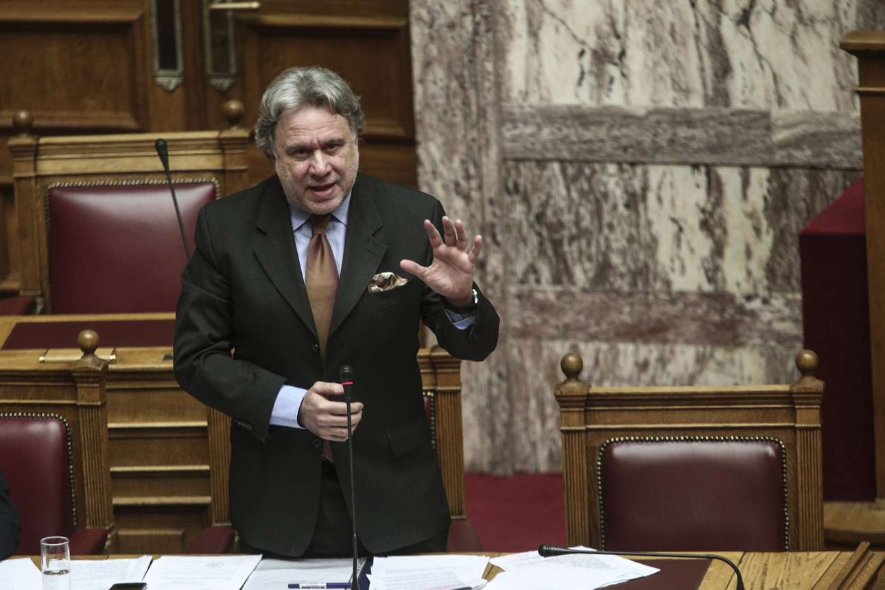 Ο Κατρούγκαλος εξαιρεί βουλευτές από το Ασφαλιστικό