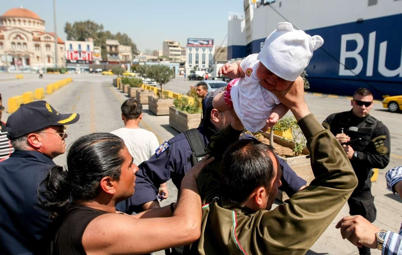 Ξεσηκώθηκαν οι μετανάστες στον Πειραιά – Οι επαναπροωθήσεις ναυάγησαν
