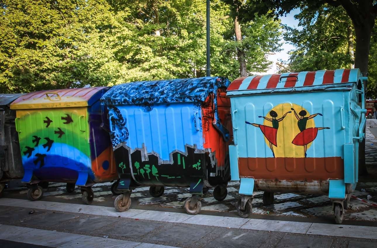 Î¤ÏÎµÎ¹Ï‚ Î±ÎºÏŒÎ¼Î± Î¶Ï‰Î³ÏÎ±Ï†Î¹Î­Ï‚ Î¼Îµ ÎºÎ±Î¼Î²Î¬ Ï„ÏÎµÎ¹Ï‚ Î¼ÎµÏ„Î±Î»Î»Î¹ÎºÎ¿ÏÏ‚ ÎºÎ¬Î´Î¿Ï…Ï‚