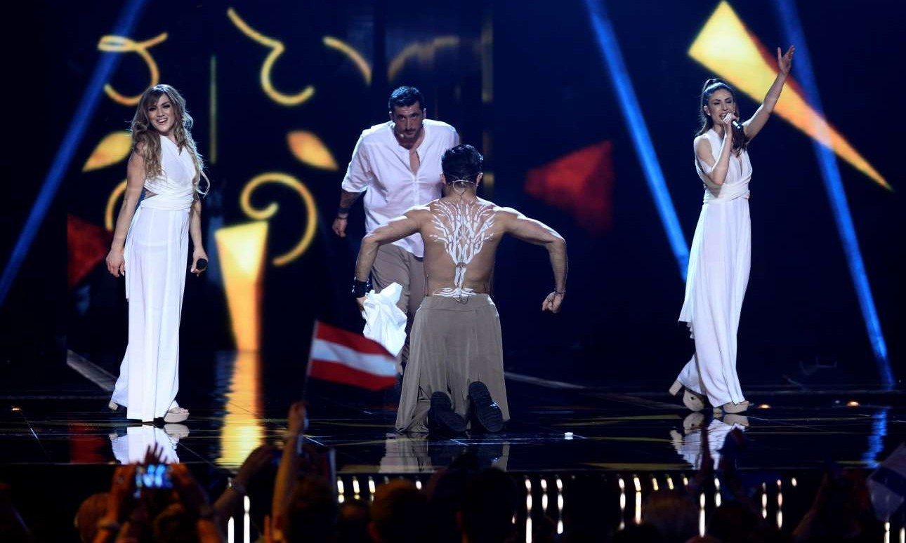 Eurovision 2016/ Λάτεξ, σιφόν και λίγo Προσφυγικό