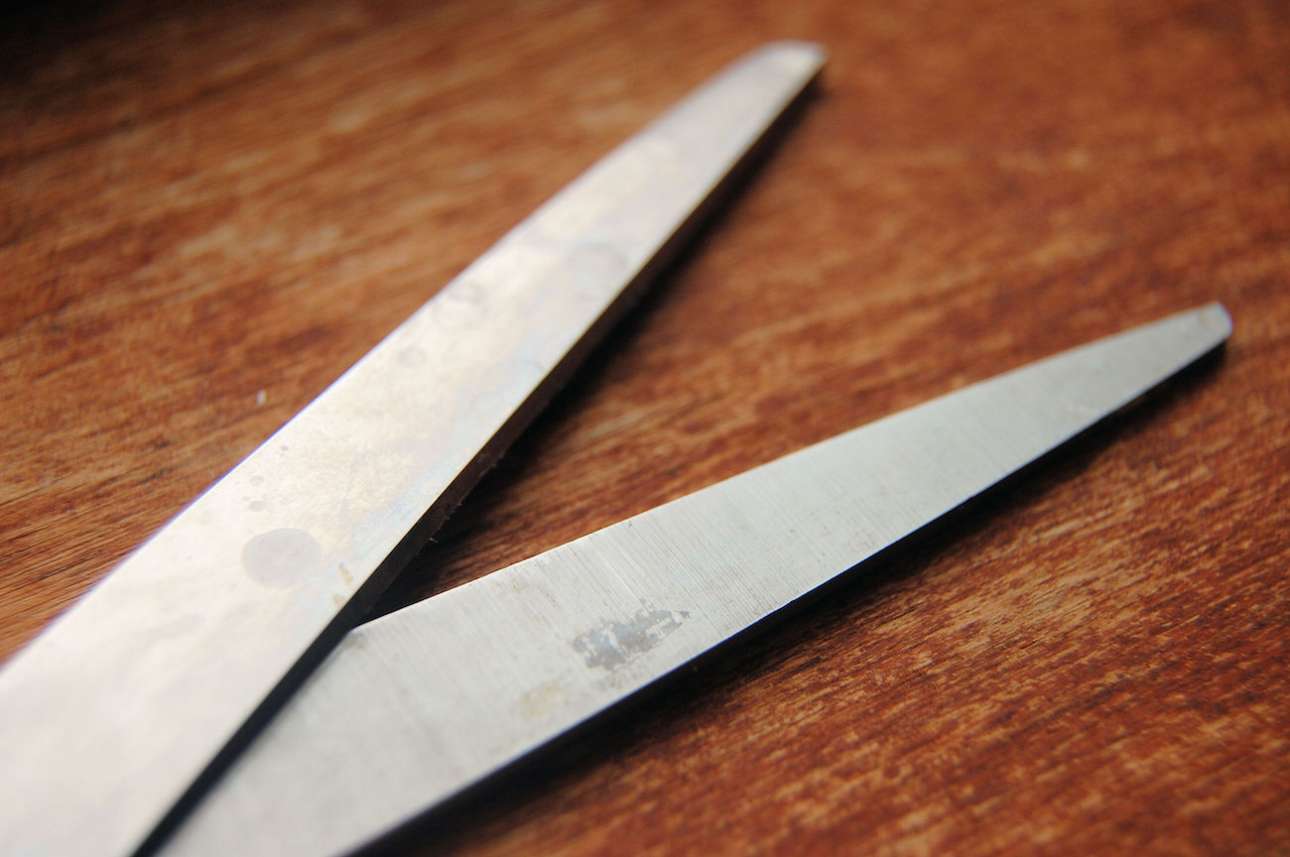 Με κόφτη ή δε με κόφτει;