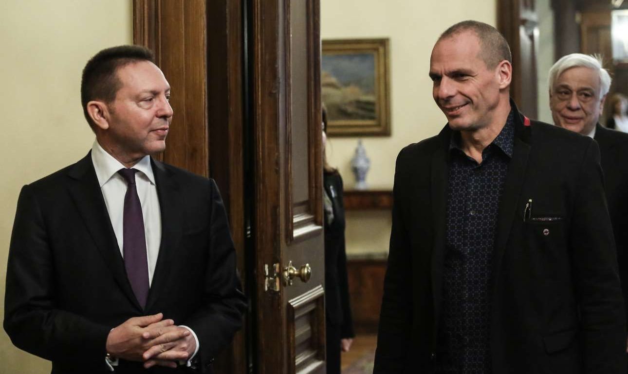 Στουρνάρας κατά Βαρουφάκη για τον βαρύ λογαριασμό της… «αυταπάτης»