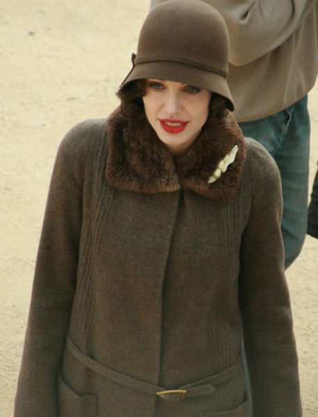 Angelina_Jolie_on_the_set_of_Changeling_by_Monique_Autrey_(cropped)