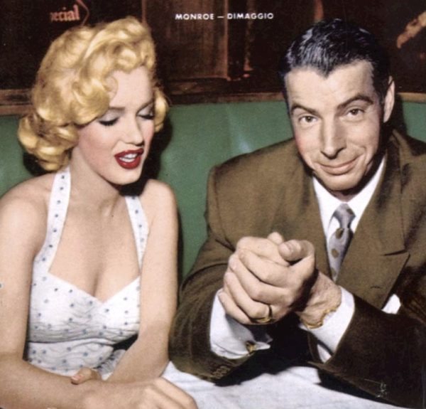 Marilyn_Monroe_Joe_DiMaggio_January_1954
