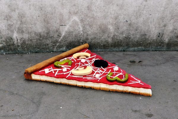 lor-k-french-artist-street-food-discarded-mattresses-designboom-04