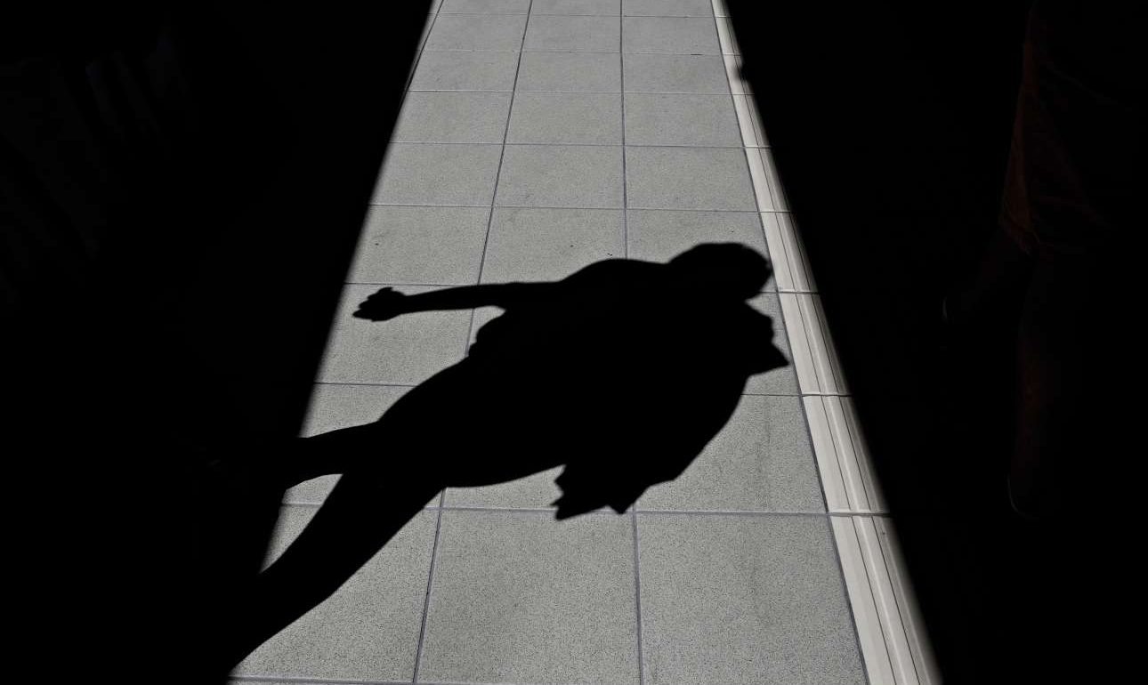 Πόσο κινδυνεύουν ο 13ος και 14ος μισθός