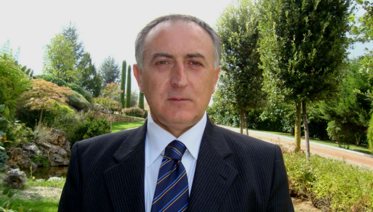 Ποιος δήμαρχος «πουλάει» την πόλη του μέσω facebook;