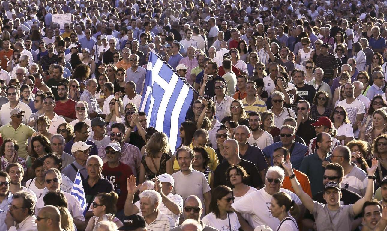 Νέα από το μέτωπο του Συντάγματος