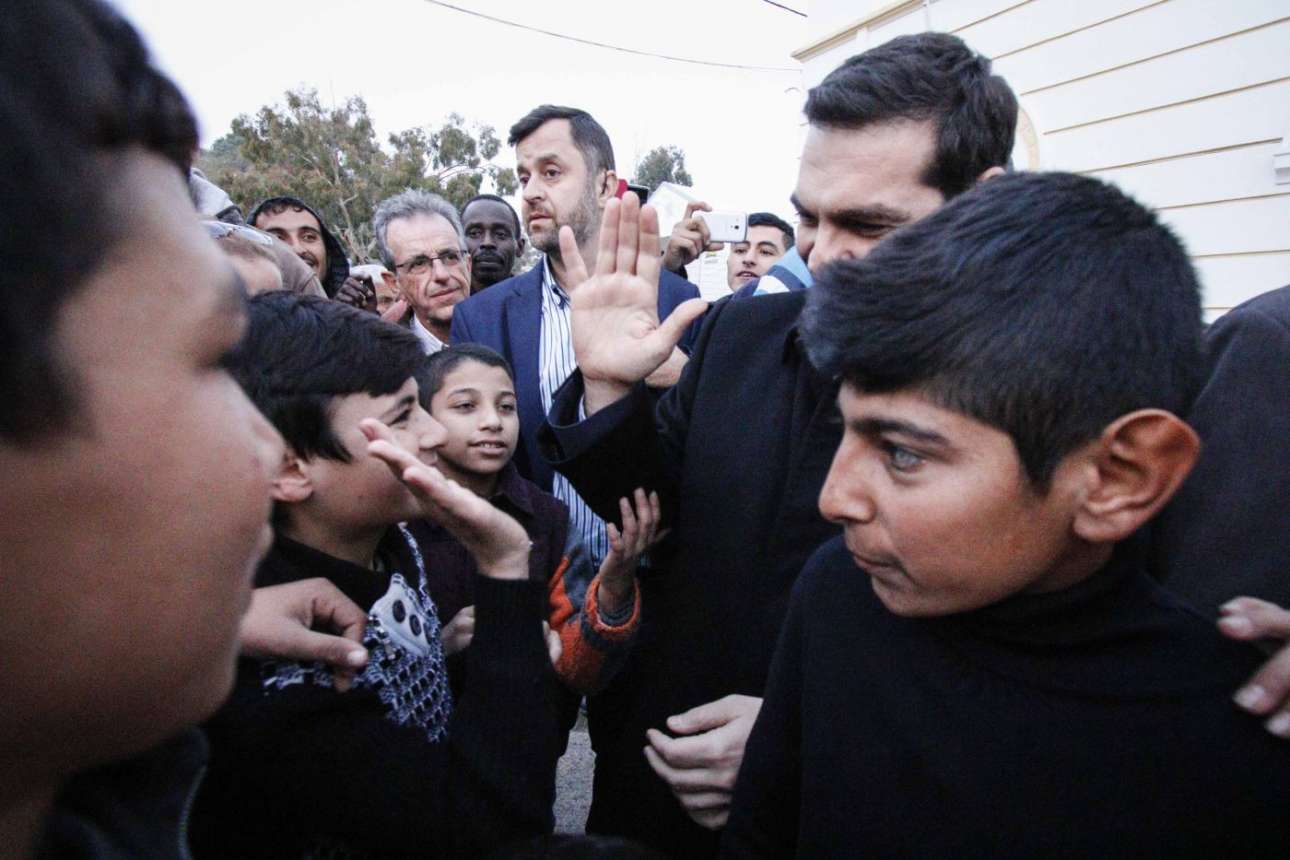 Το σχέδιο Μαξίμου για παραμονή στην εξουσία