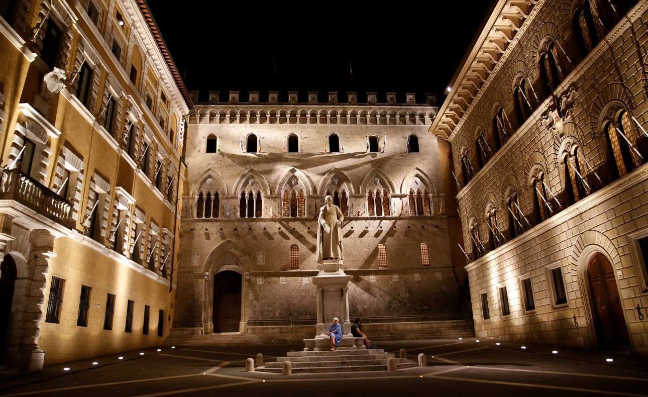 «Οχι» Ντάισελμπλουμ στην κρατική βοήθεια για τις ιταλικές τράπεζες