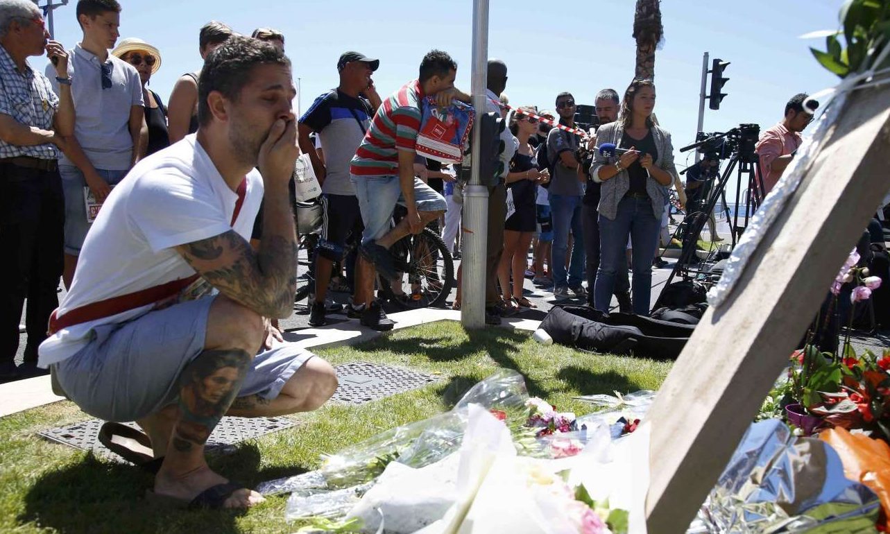 Πολύνεκρη τρομοκρατική επίθεση στη Νίκαια