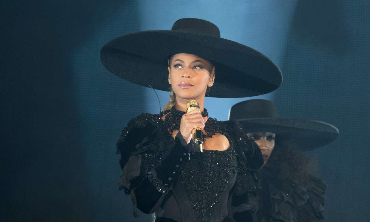 Σαρώνει στο Facebook το βίντεο της Αλίσια Κις για τον ρατσισμό