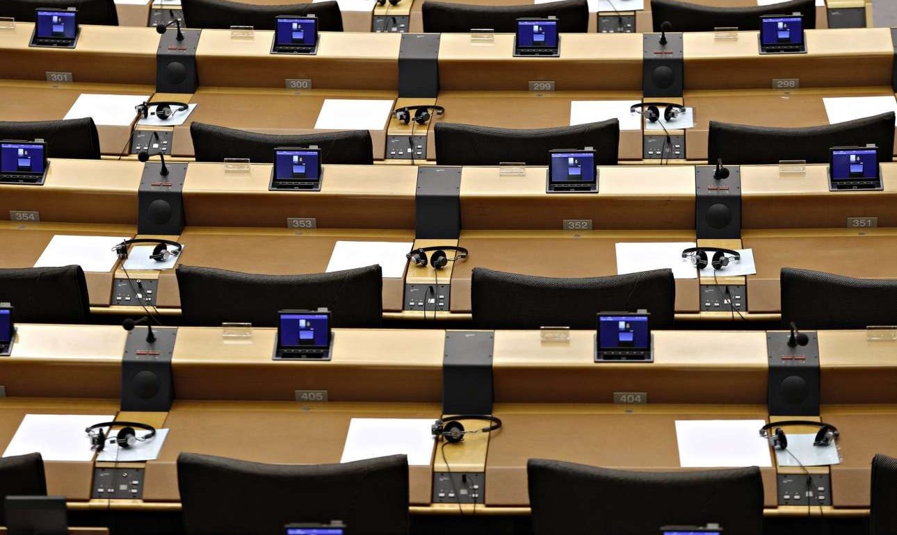 Οι ανεξέλεγκτοι παράγοντες της Ιστορίας στον δρόμο με τις λεύκες