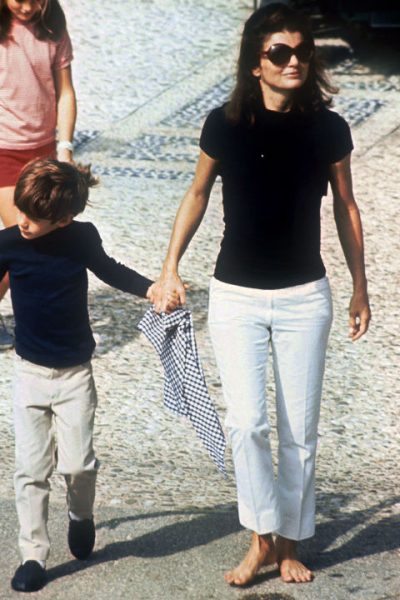 gallery-1438113644-hbz-jackie-kennedy-additions--103937291