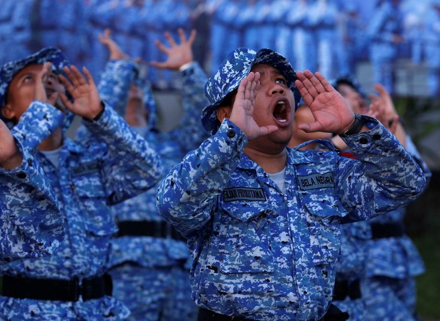 Στην Ινδονησία οι στρατιωτικοί δεν έχουν περιορισμό στην ηλικία ψήφου