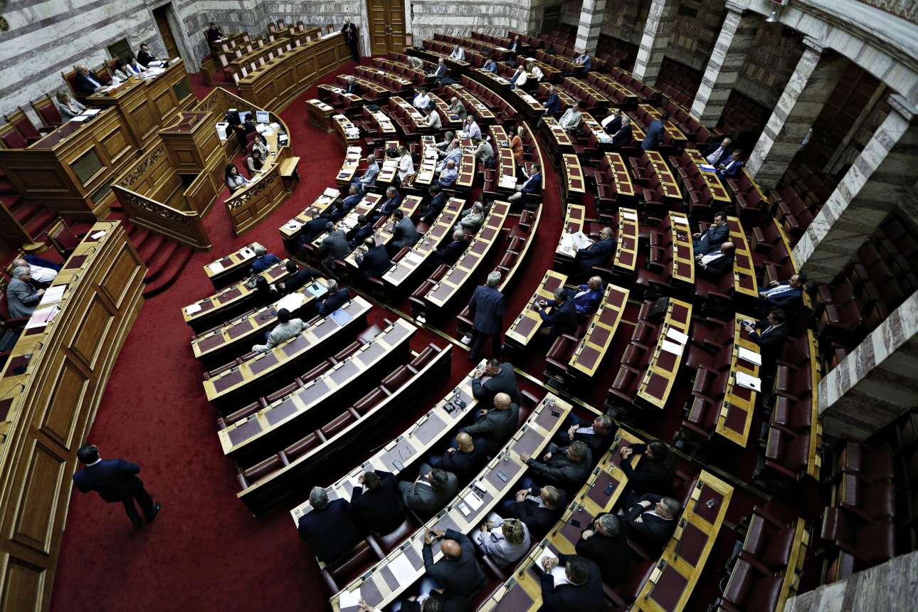 Αντιπαράθεση Μαξίμου – ΝΔ για το ταξίδι Τσίπρα στην Πάρο