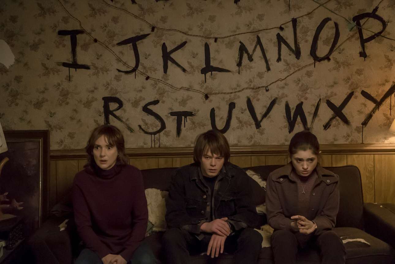 Γιατί όλοι βλέπουν «Stranger Things»;