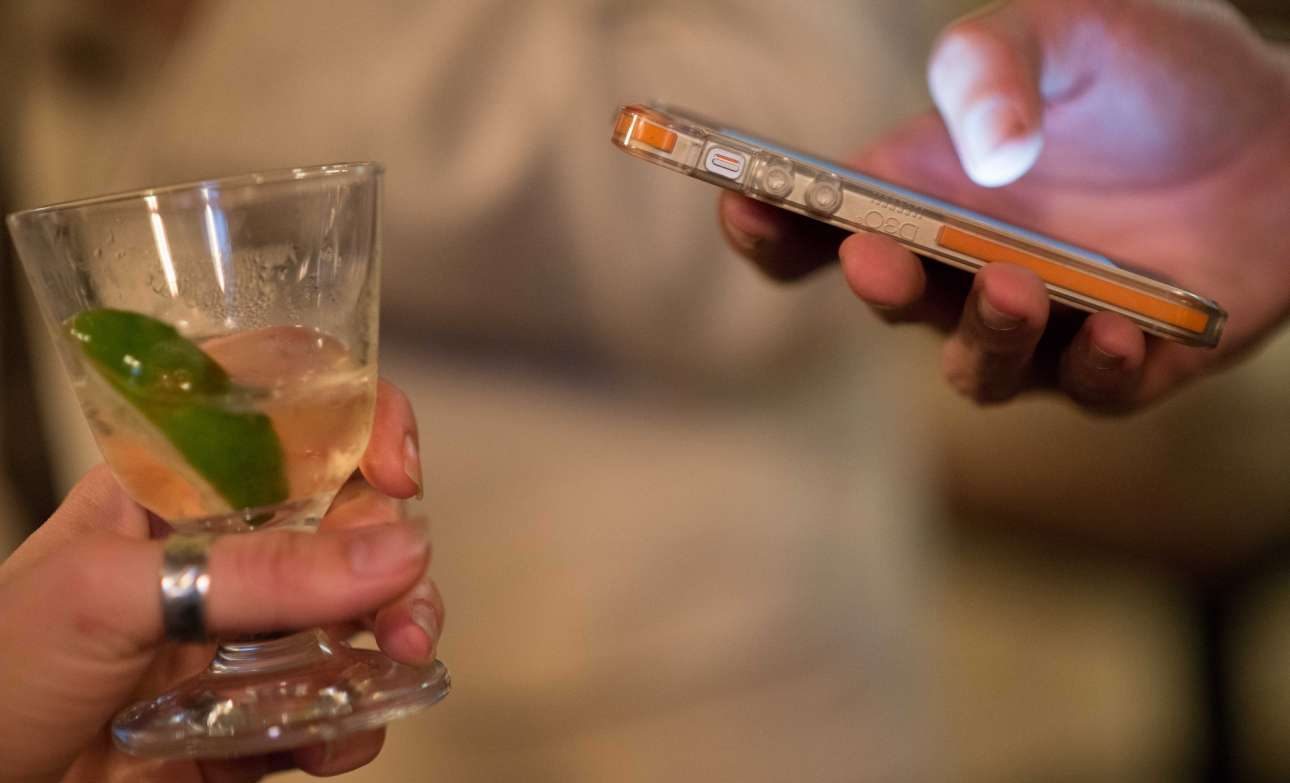 Πώς να πάρετε το τηλέφωνο αυτού που σας αρέσει