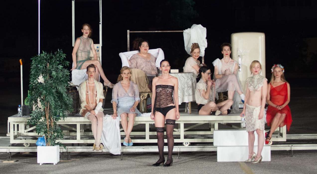 «Λυσιστράτη» στην Επίδαυρο: «Μαμά τι είναι πέος;»