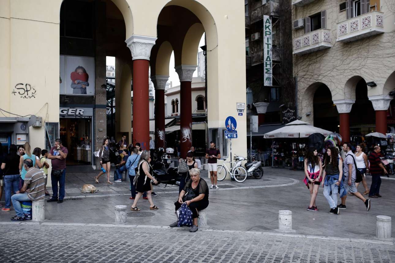 «Ωτοστόπ; Και τι είμαι εγώ; Ταξί;»