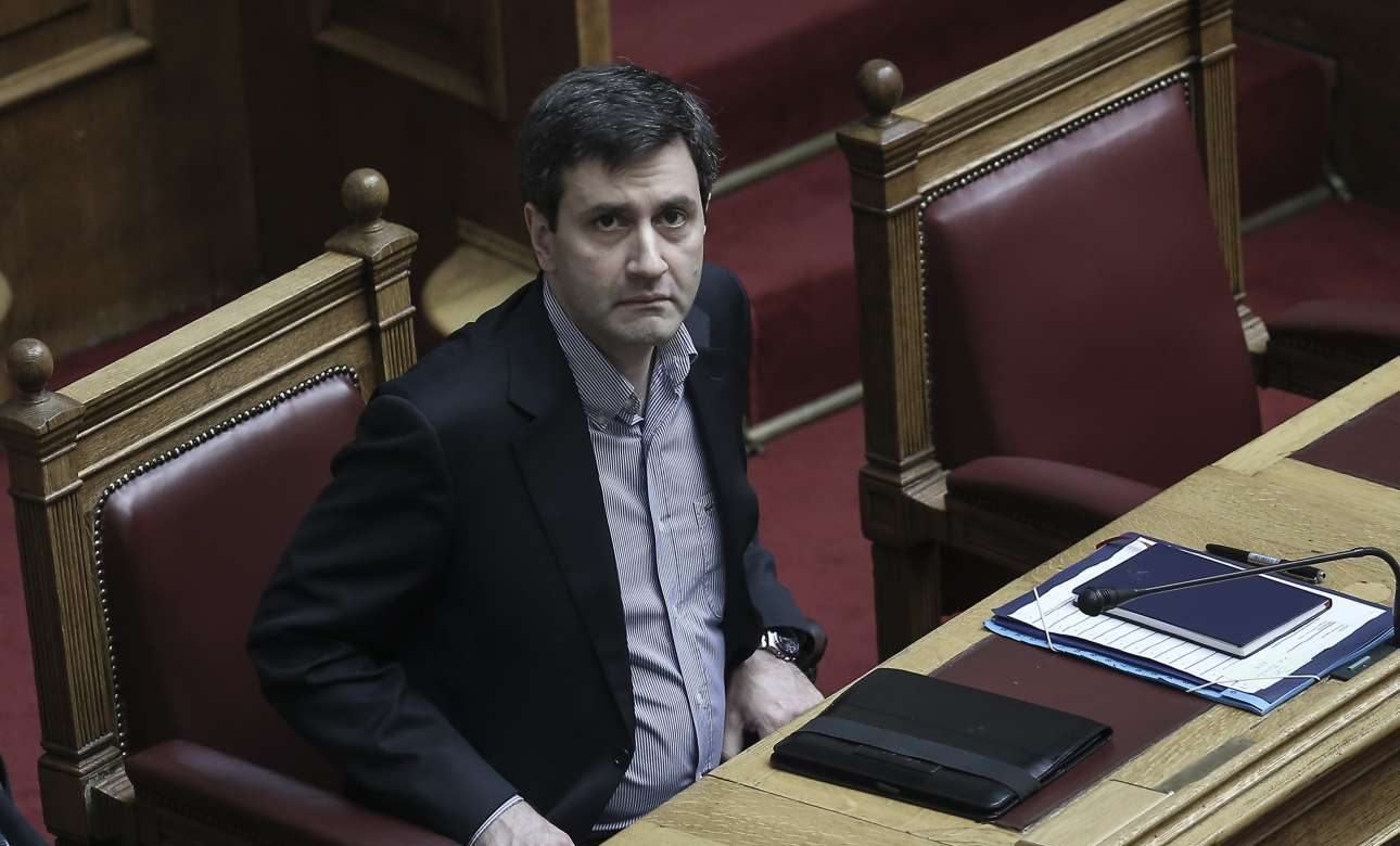 Η κυβέρνηση αναδιπλώνεται – τώρα εμπιστεύεται την ΕΛΣΤΑΤ