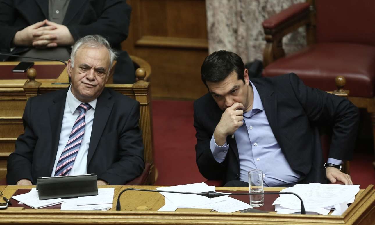 Η κόντρα Μαξίμου – Δραγασάκη και ο πόλεμος των γενεών στον ΣΥΡΙΖΑ