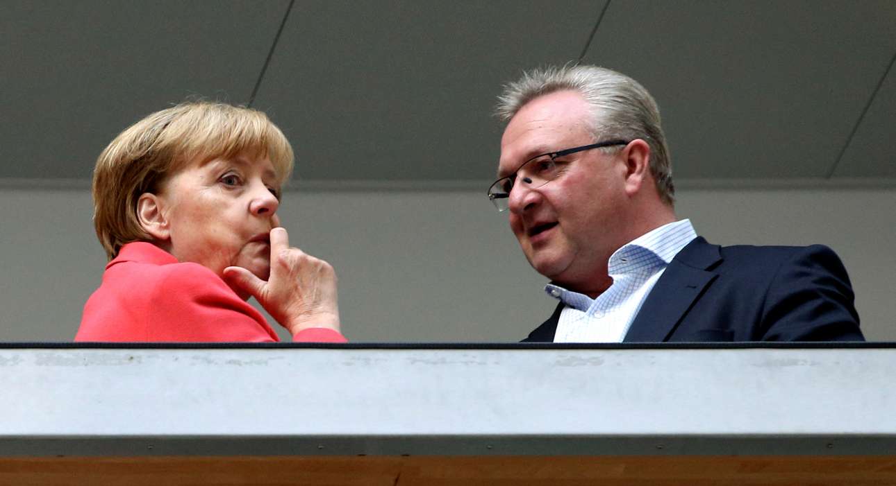 Αυτοκριτική Μέρκελ και κλίμα πρόωρων εκλογών στη Γερμανία