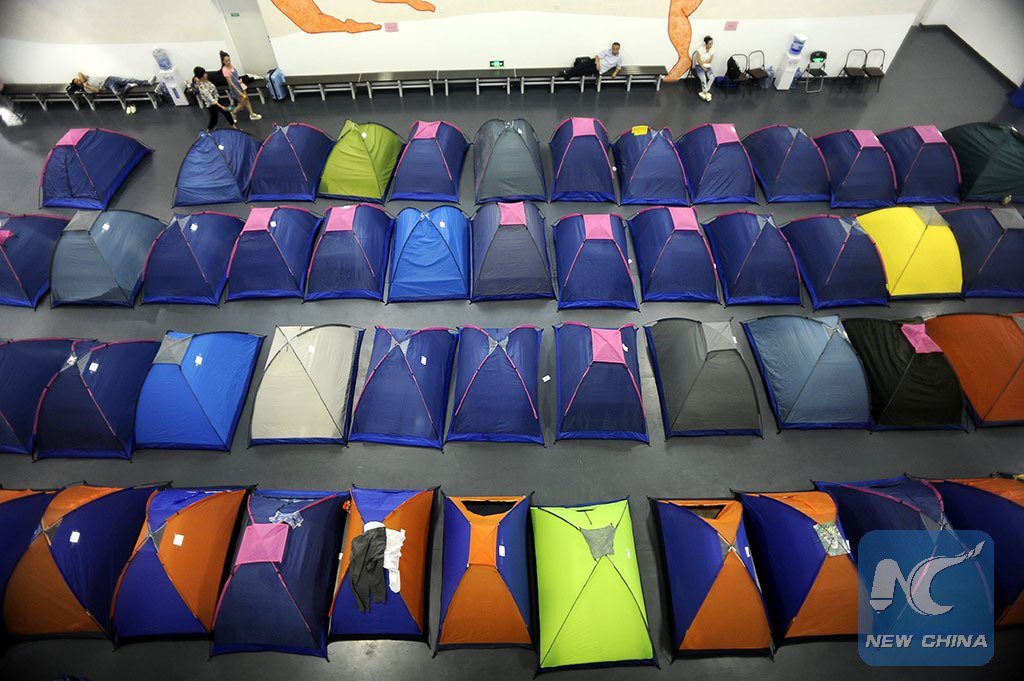 Οι «σκηνές της αγάπης» στα πανεπιστήμια της Κίνας έχουν κάτι το περίεργο